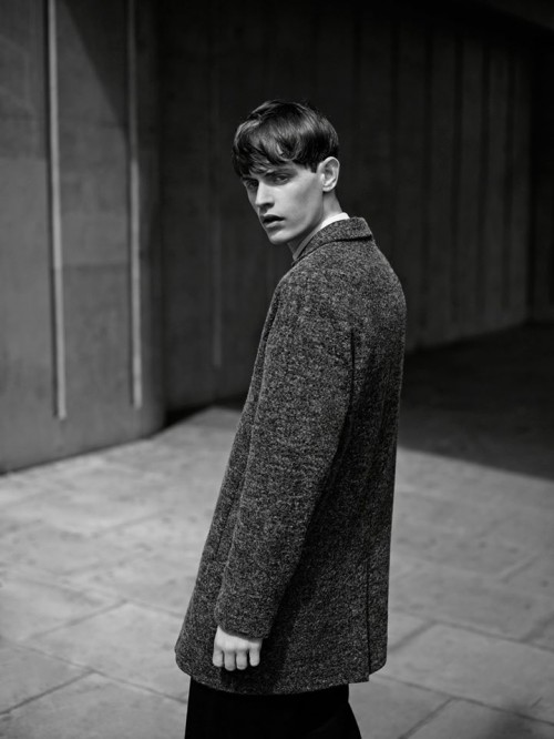 COS Winter 2015 Clothing Ad Campaign - Fashion Campaigns - Minimal ...