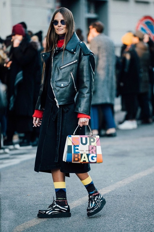 Pin by moonchild on Street Style/Bloggers  Celebrity bags, Street style  bags, Milan fashion week men