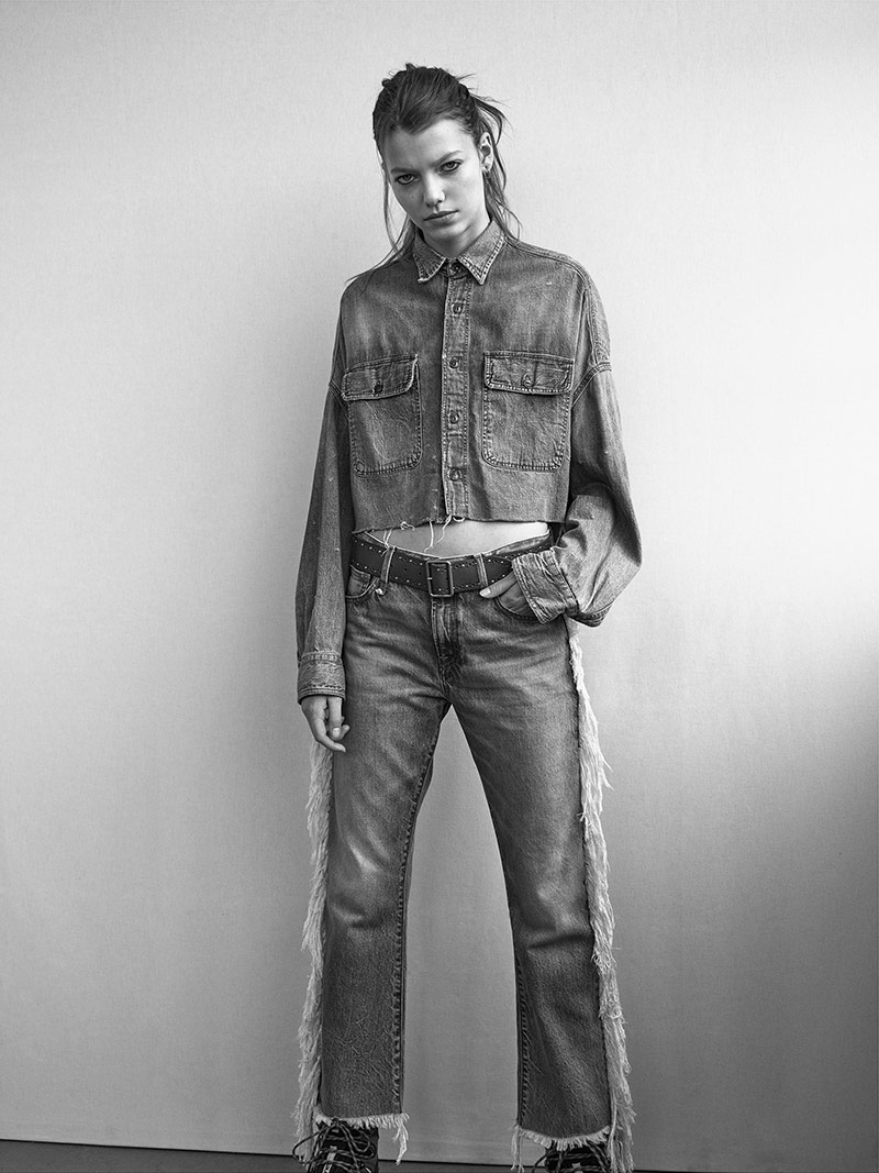 Mathilde Henning by Mario Sorrenti for i-D Magazine Summer 2018 - Top and jeans R13. Belt Saint Laurent by Anthony Vaccarello. Shoes Salomon.