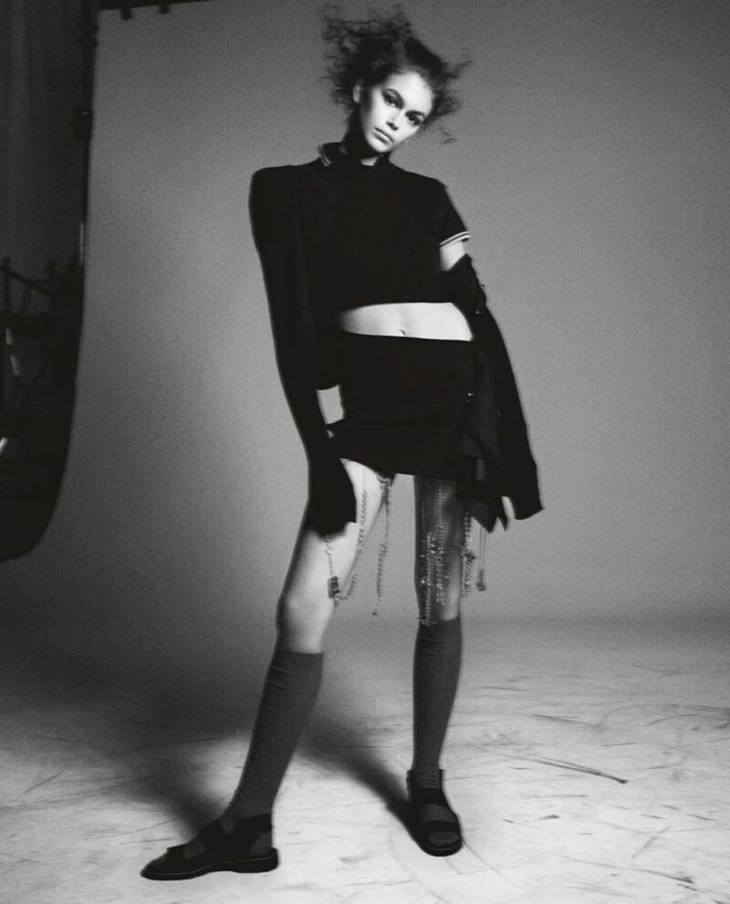 Kaia Gerber Covers Vogue Italia May 2020 - Fashion Editorials - Minimal ...