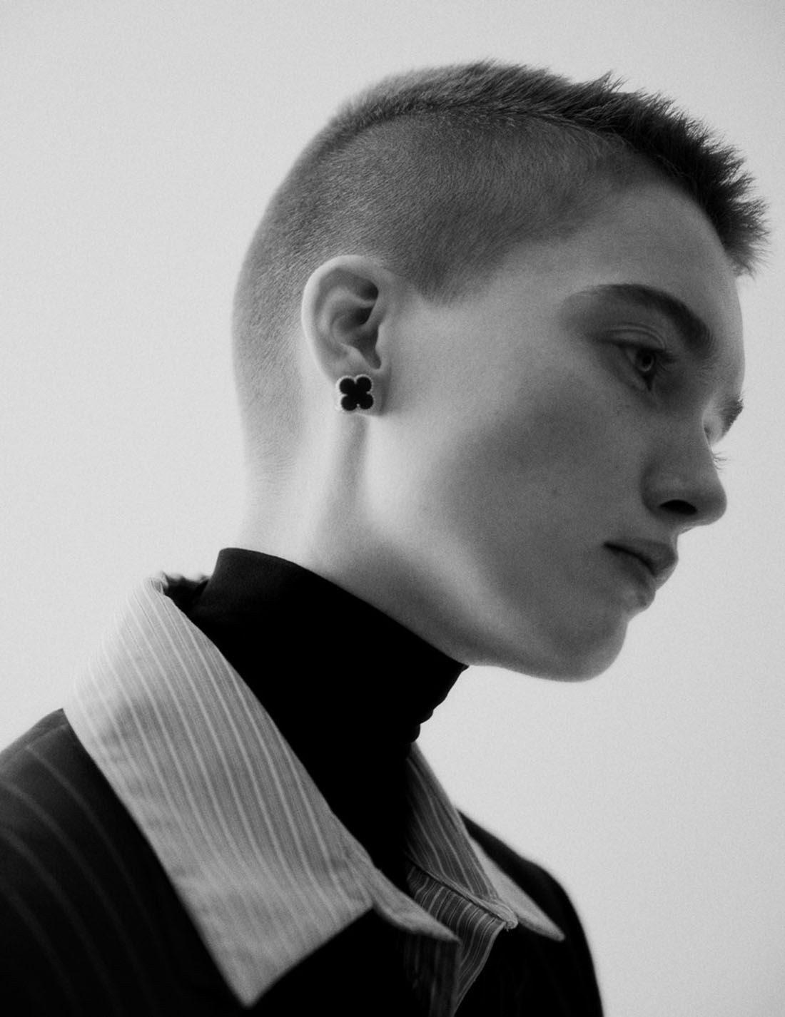 Clothing & Accessories: Jacket, Shirt by Versace; Earrings by Van Cleef & Arpels. Uptown Girl: Ruth Bell by Nagi Sakai for Vogue Ukraine April 2021