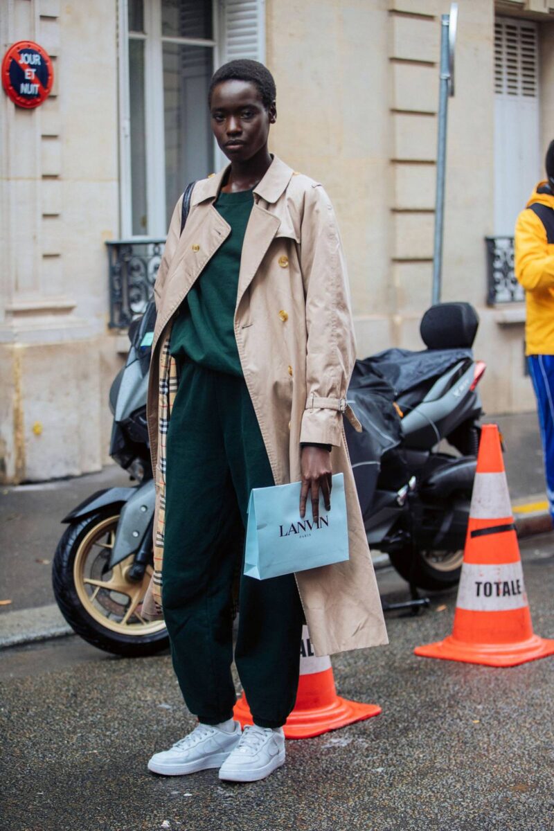 Street Style at Paris Fashion Week Spring 2022 - Minimalist Street ...