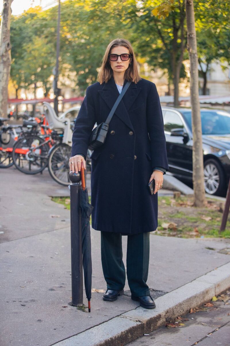 Street Style at Paris Fashion Week Spring 2022 - Minimalist Street ...