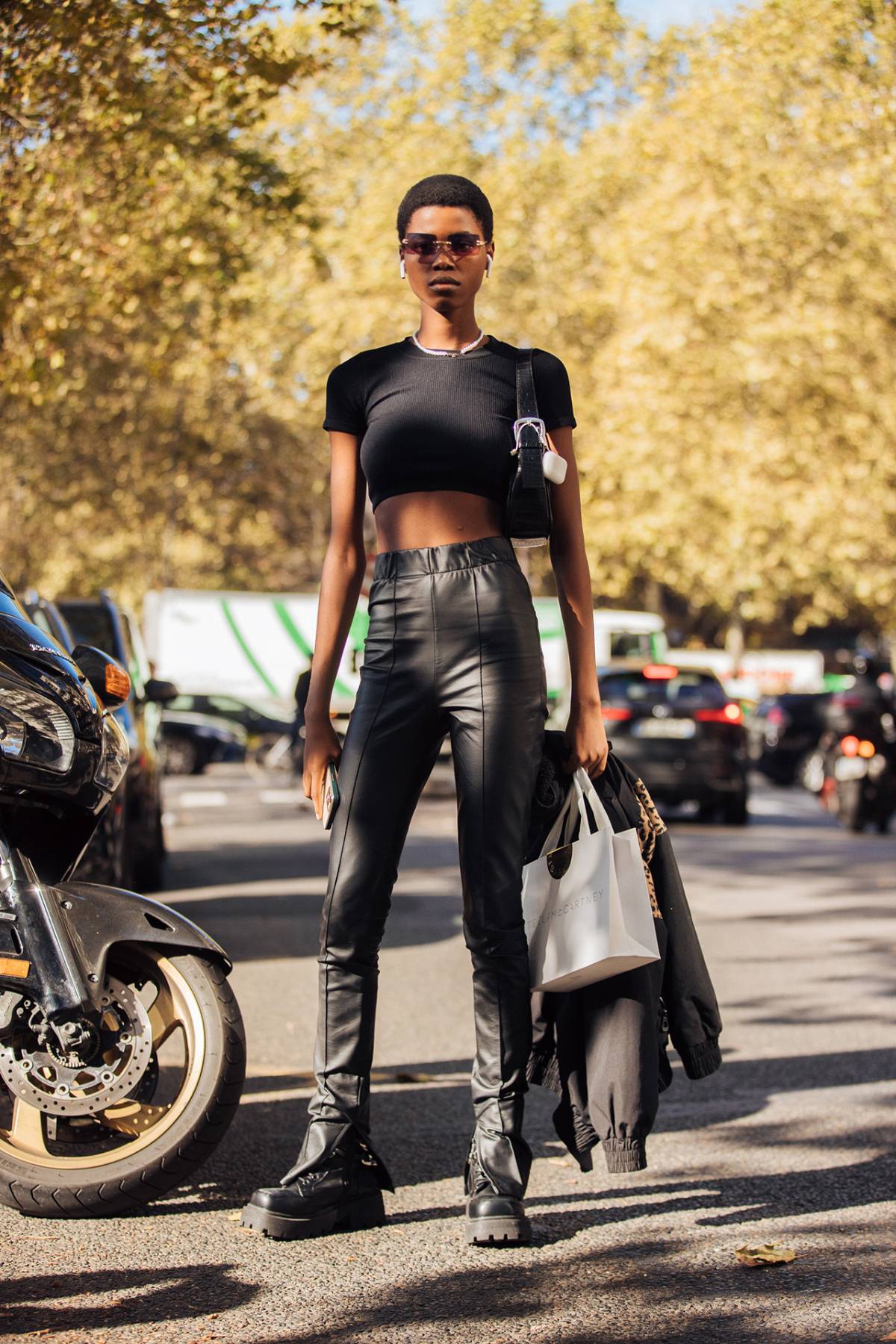 Victoria Fawole Street Style at Paris Fashion Week Spring 2022 by Melodie Jeng