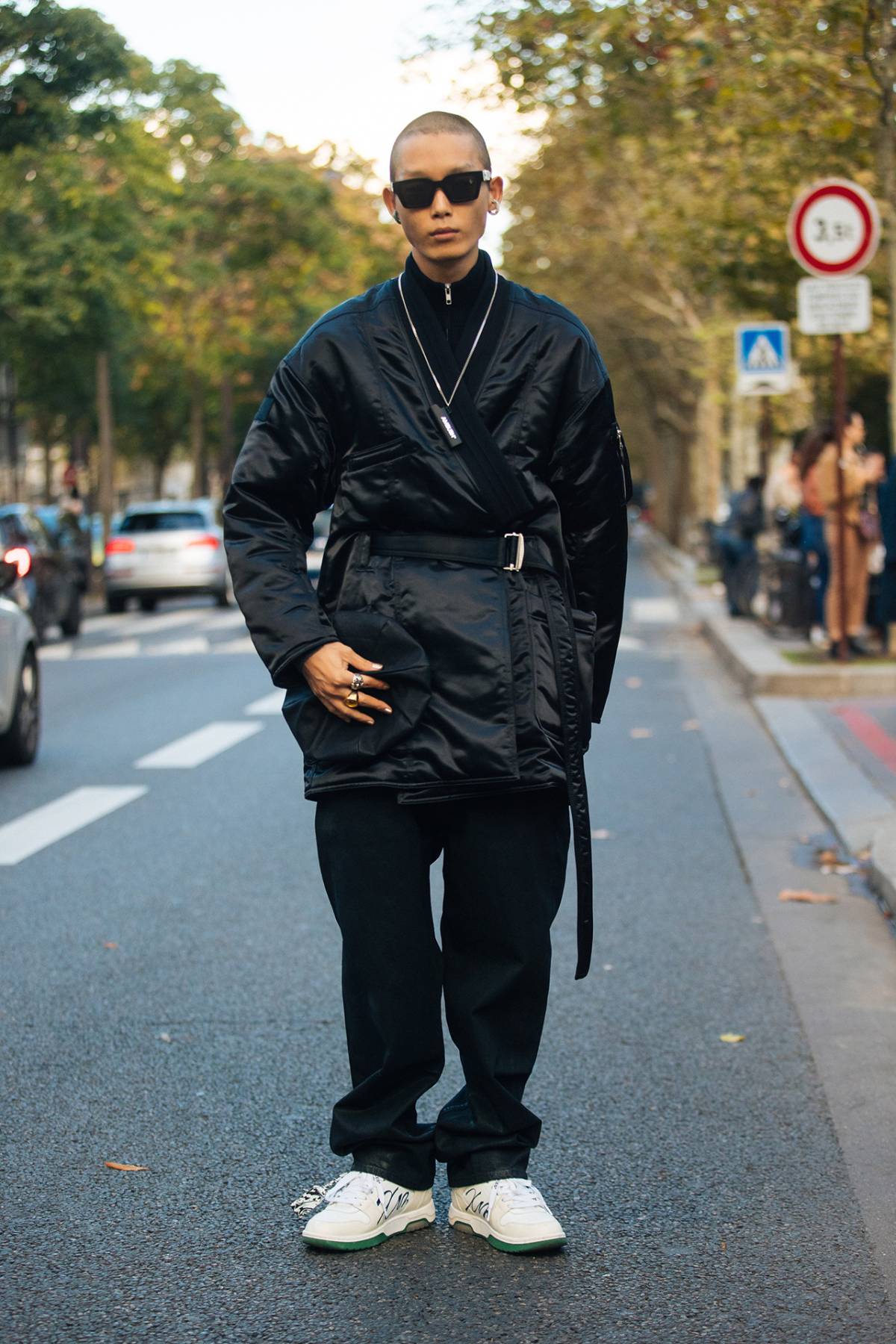 Xu Meen Street Style at Paris Fashion Week Spring 2022 by Melodie Jeng