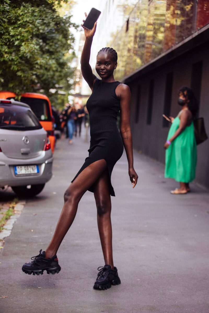 Street Style at Milan Fashion Week Spring 2022 - Minimalist Street ...