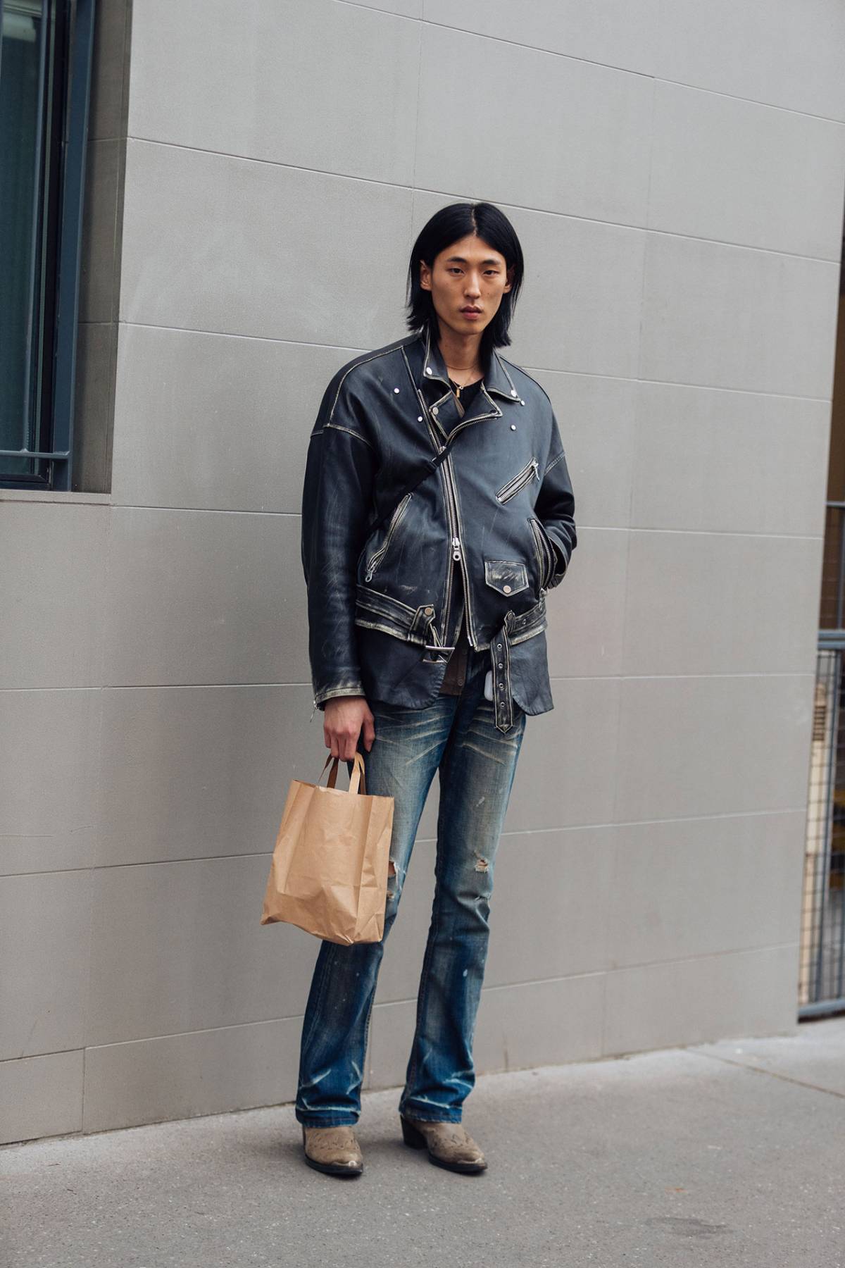 Jung Hyunjae Street Style at Paris Fashion Week Men’s Fall-Winter 2022