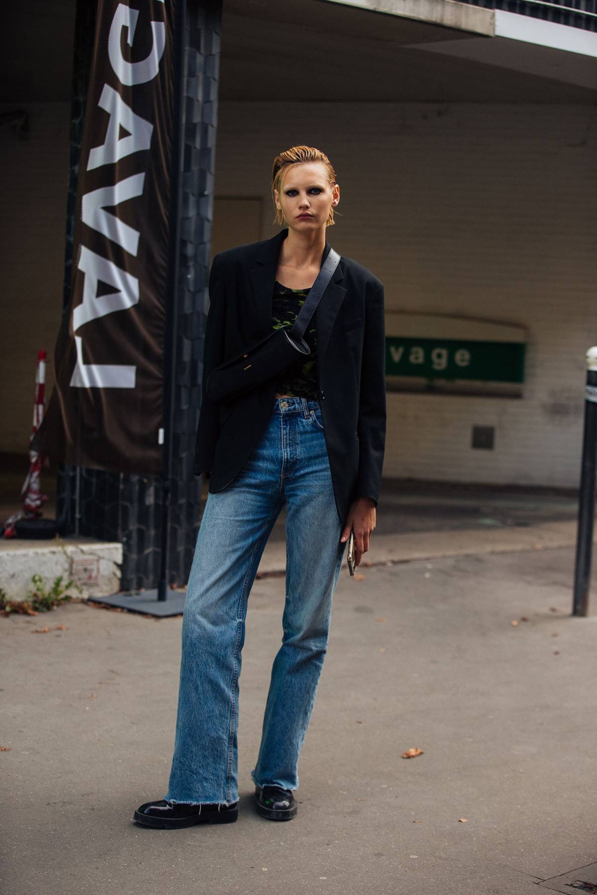 Elisa Nijman Street Style at Paris Fashion Week Spring-Summer 2023