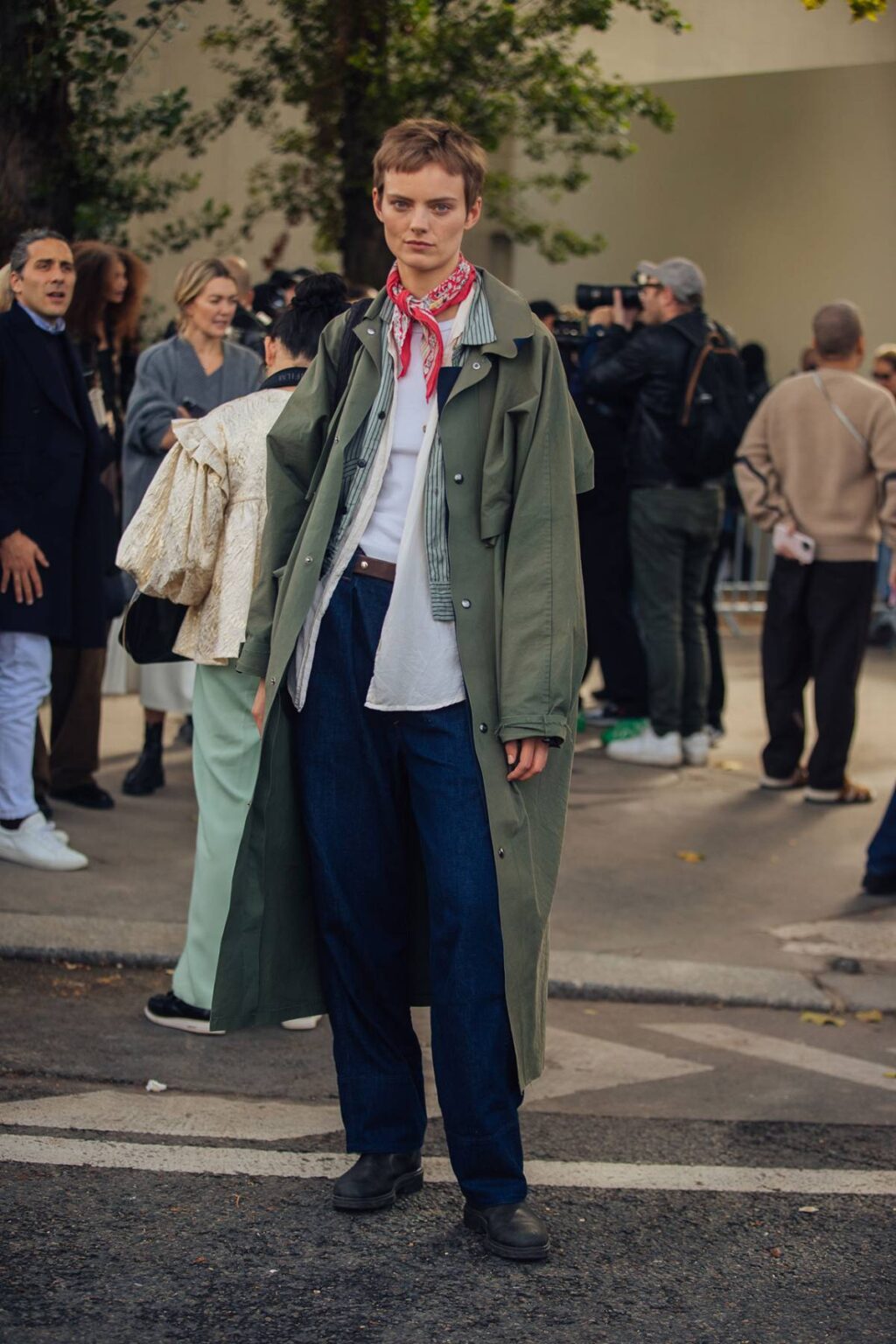 Model Street Style at Paris Fashion Week Spring-Summer 2023 ...