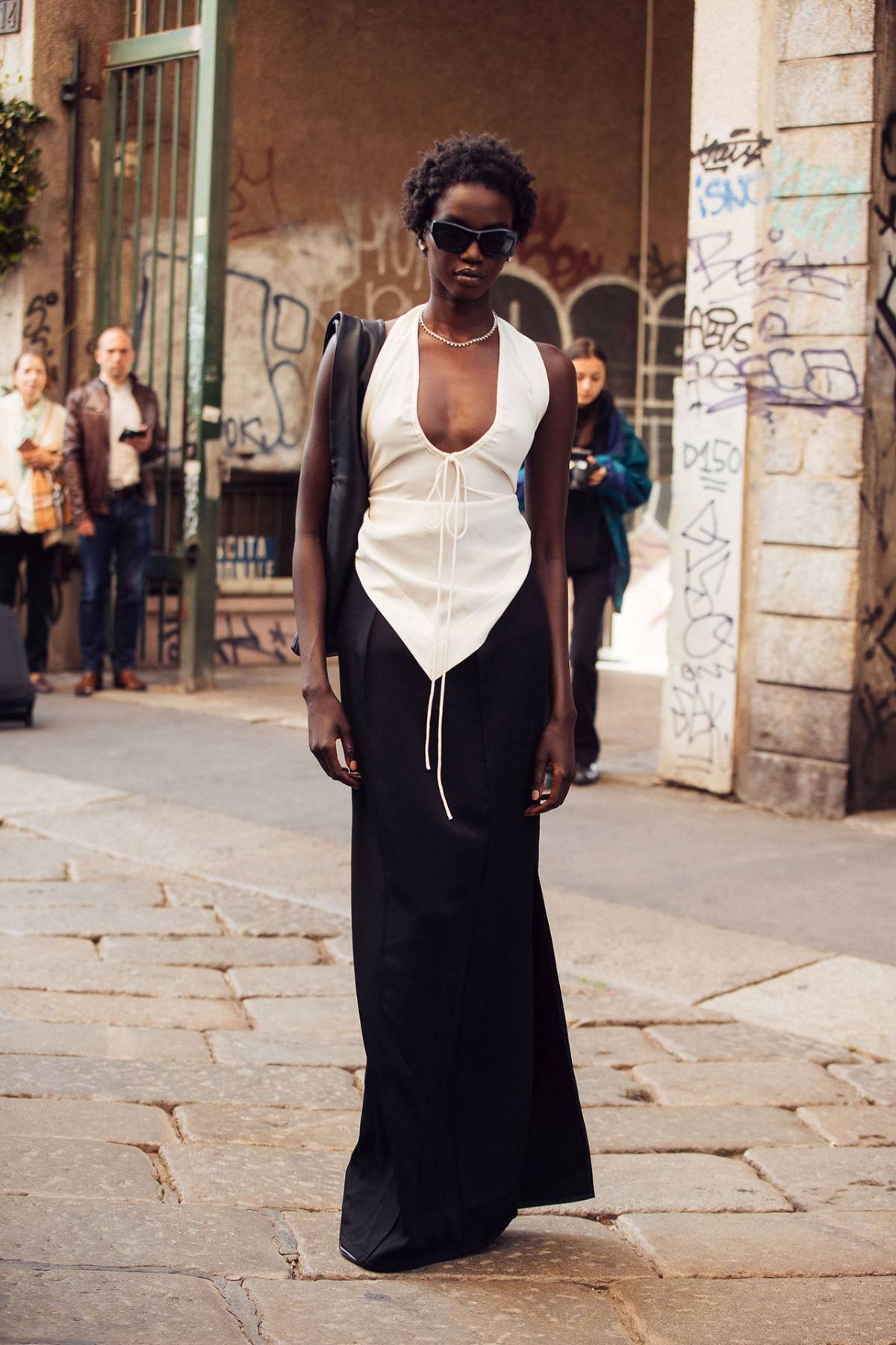 Model Street Style at Milan Fashion Week Spring-Summer 2023 ...