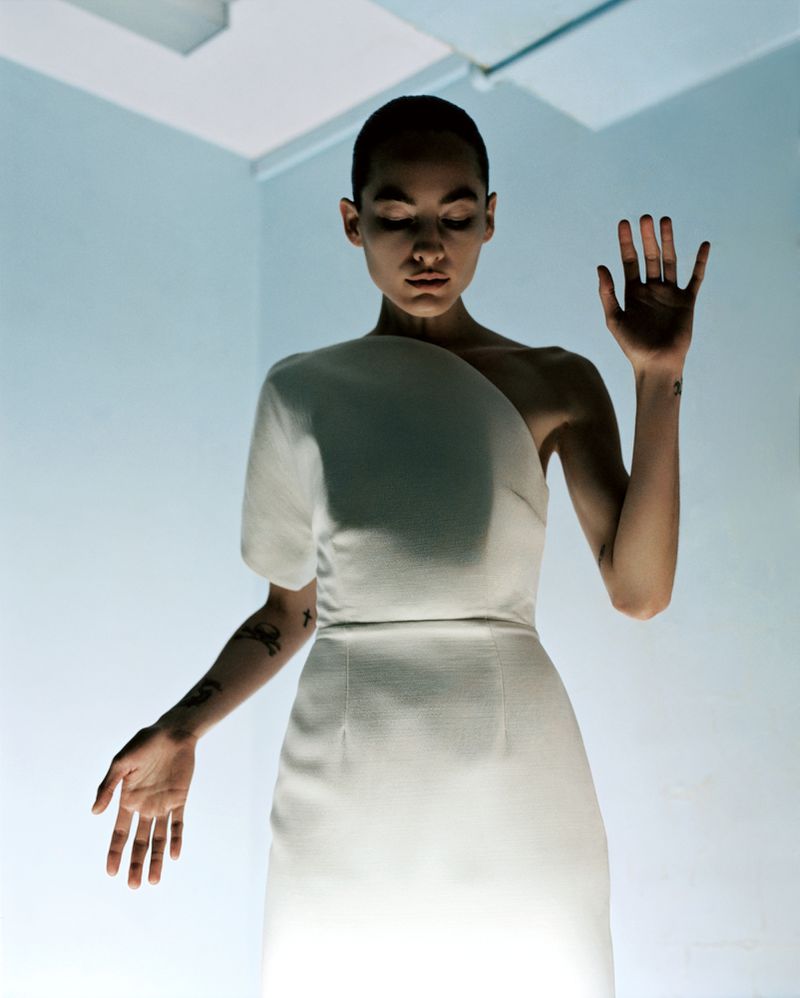 Heather Kemesky in Roland Mouret Dress by Anya Holdstock for Twin Magazine Spring-Summer 2023 