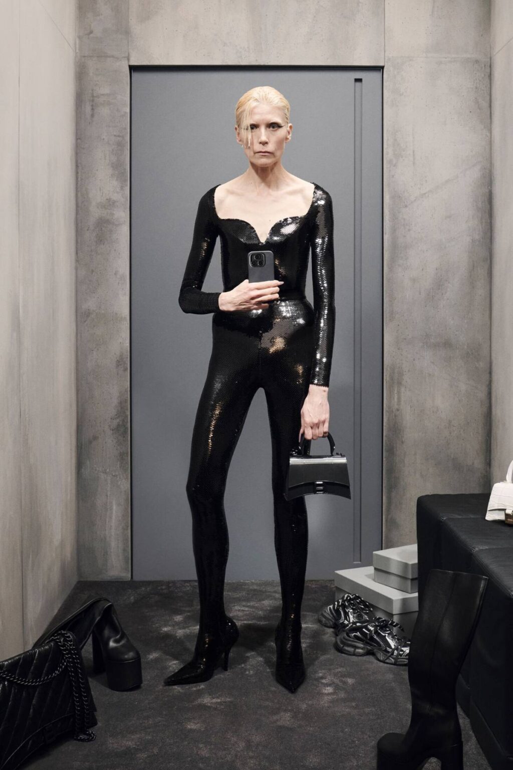 Fitting Rooms: Balenciaga Fall 2023 Ad Campaign - Fashion Campaigns ...