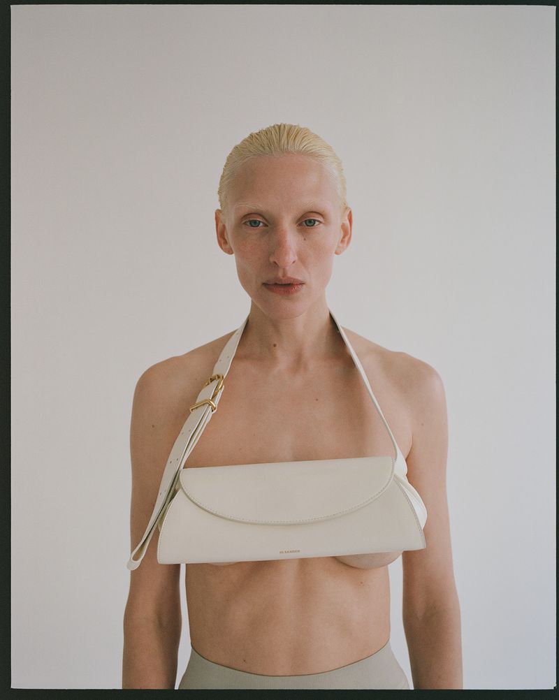 Maggie Maurer by Bec Parsons for Love Want Magazine Spring-Summer 2023, wearing Jil Sander White Cannolo Shoulder Bag