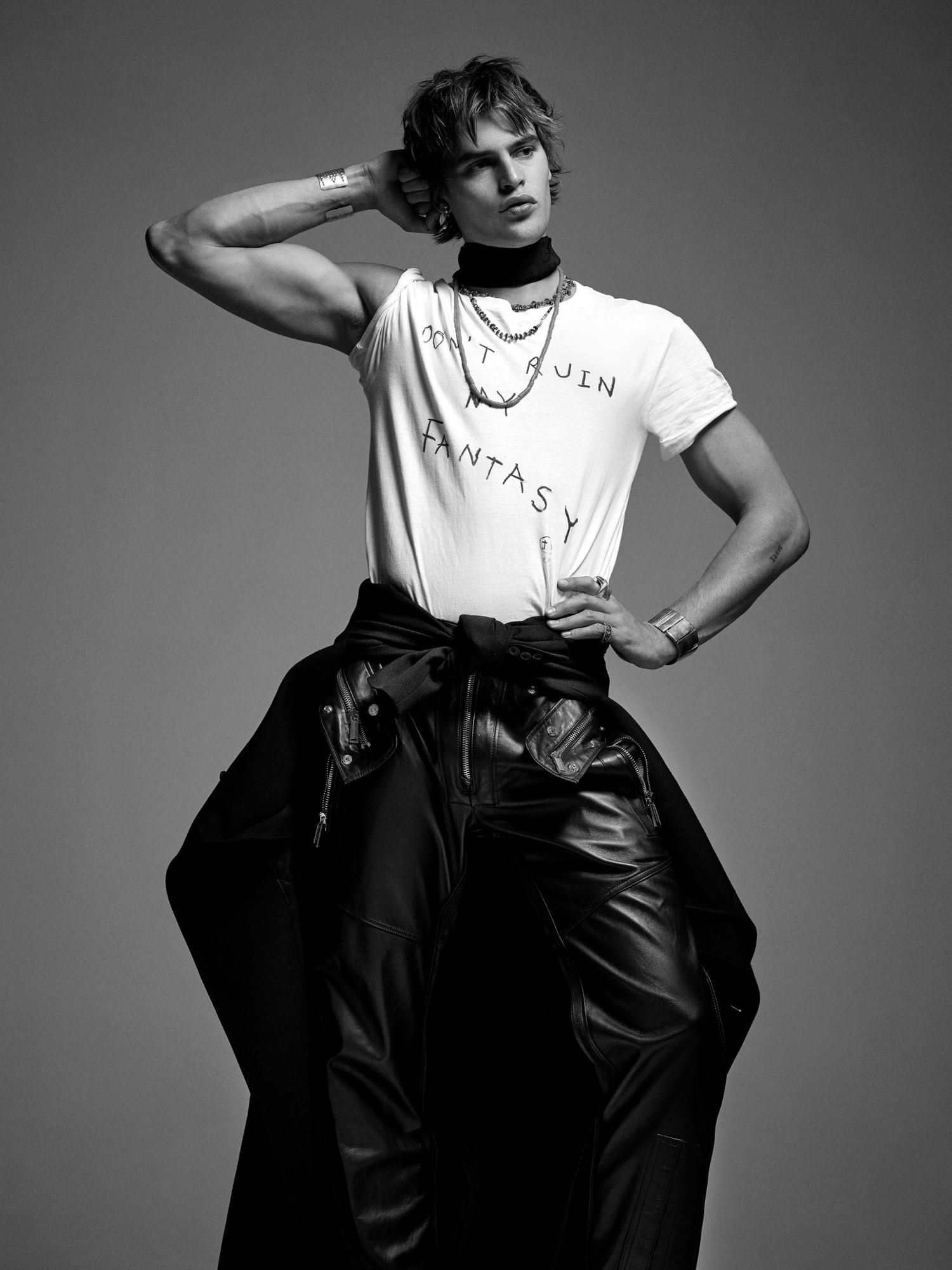 Bottega Veneta Fall/Winter 2020  Male models poses, Man photo pose style,  Men photoshoot