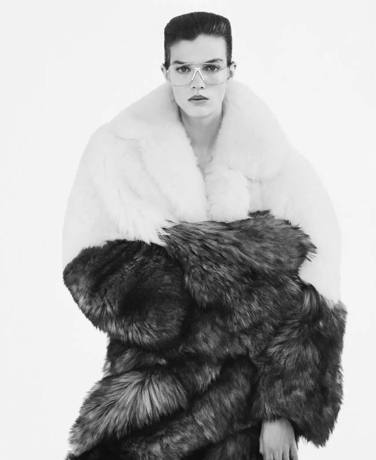 Faux Fur Autumn Winter 2023 Trends Fashion Editorials  Loewe Multicoloured Shearling Coat