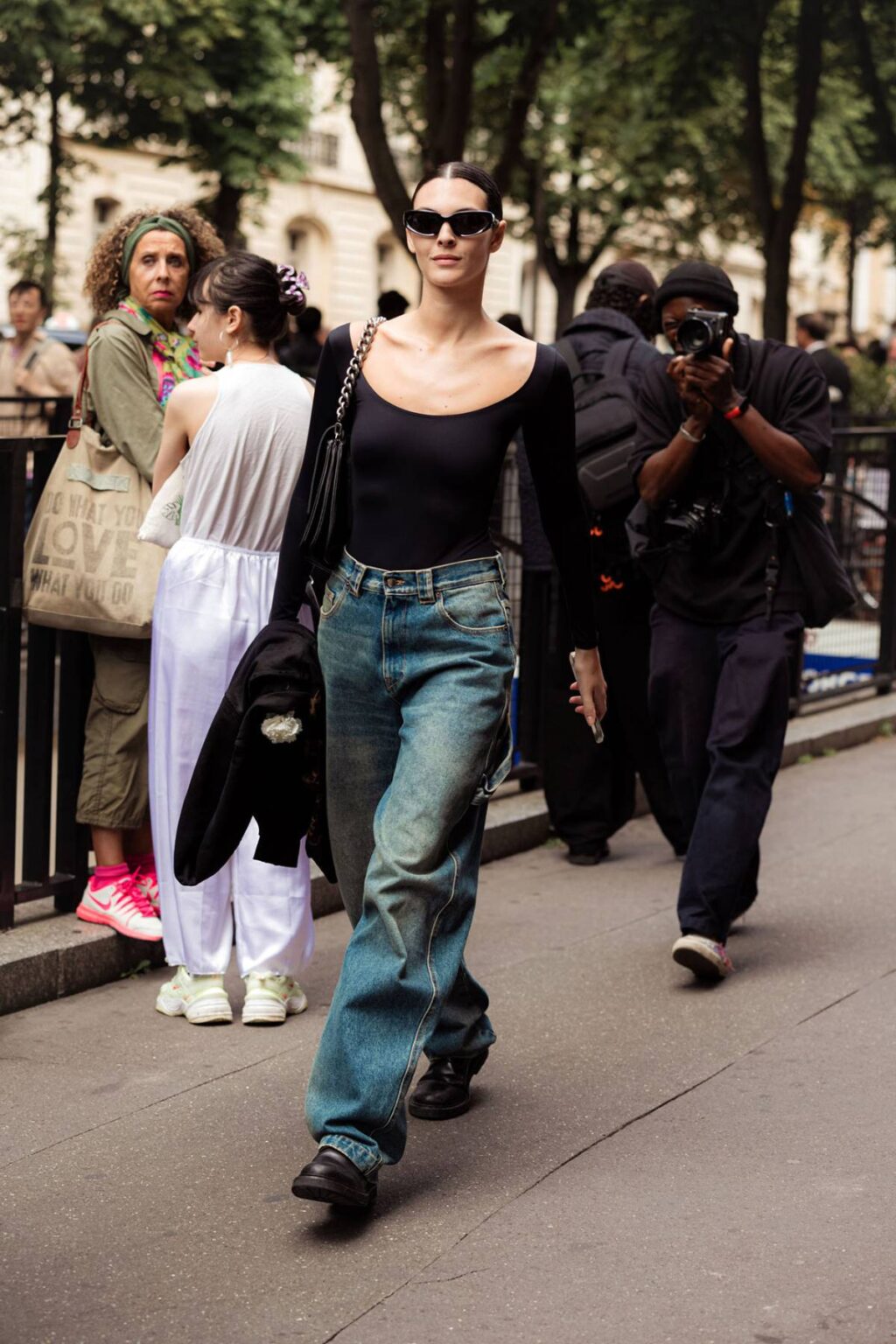 Model Outfits at Couture Fashion Week Fall-Winter 2023 in Paris ...