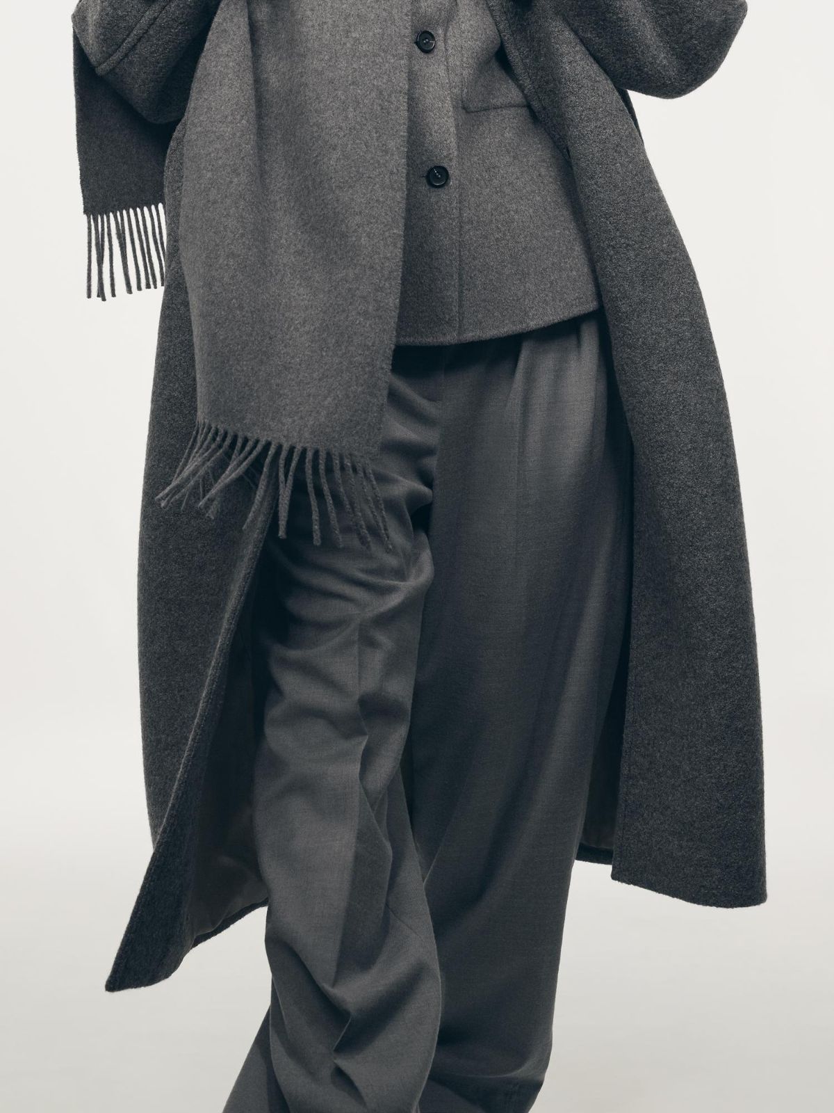 Low-Waist Flannel Trousers Grey Melange Oversized Wool Coat - Arket Holiday Essentials