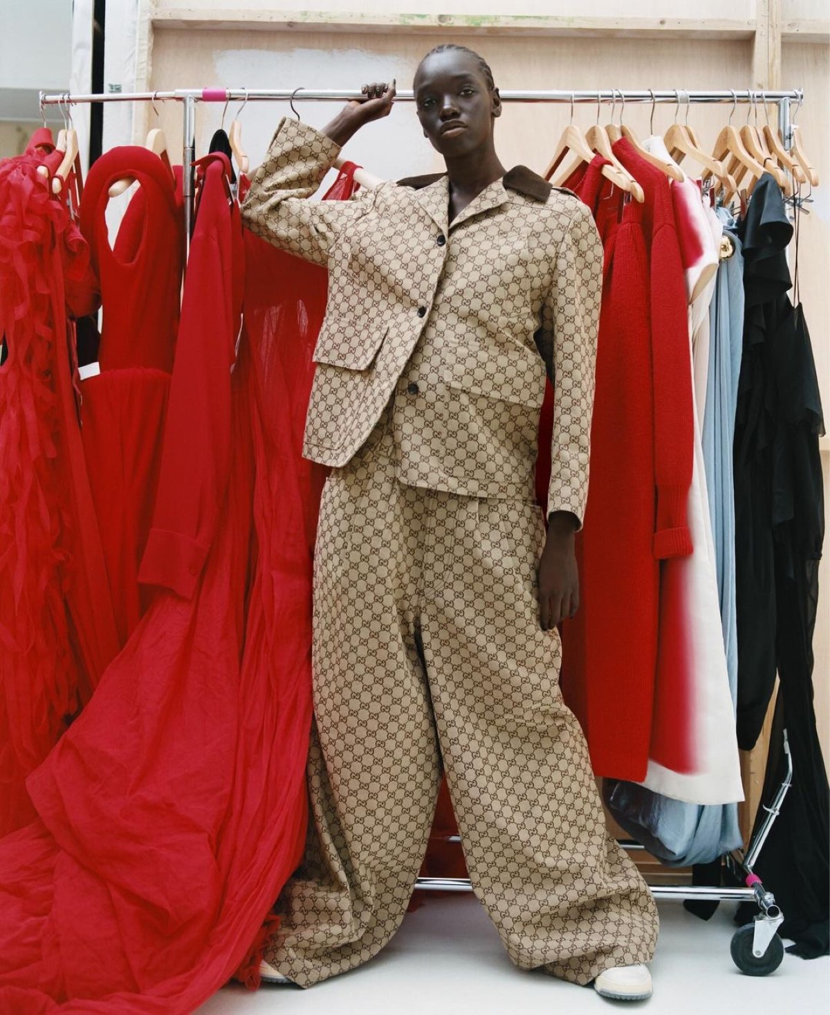 Nyajuok Gatdet wears Gucci by Sabato De Sarno for M Le magazine du Monde November 2023