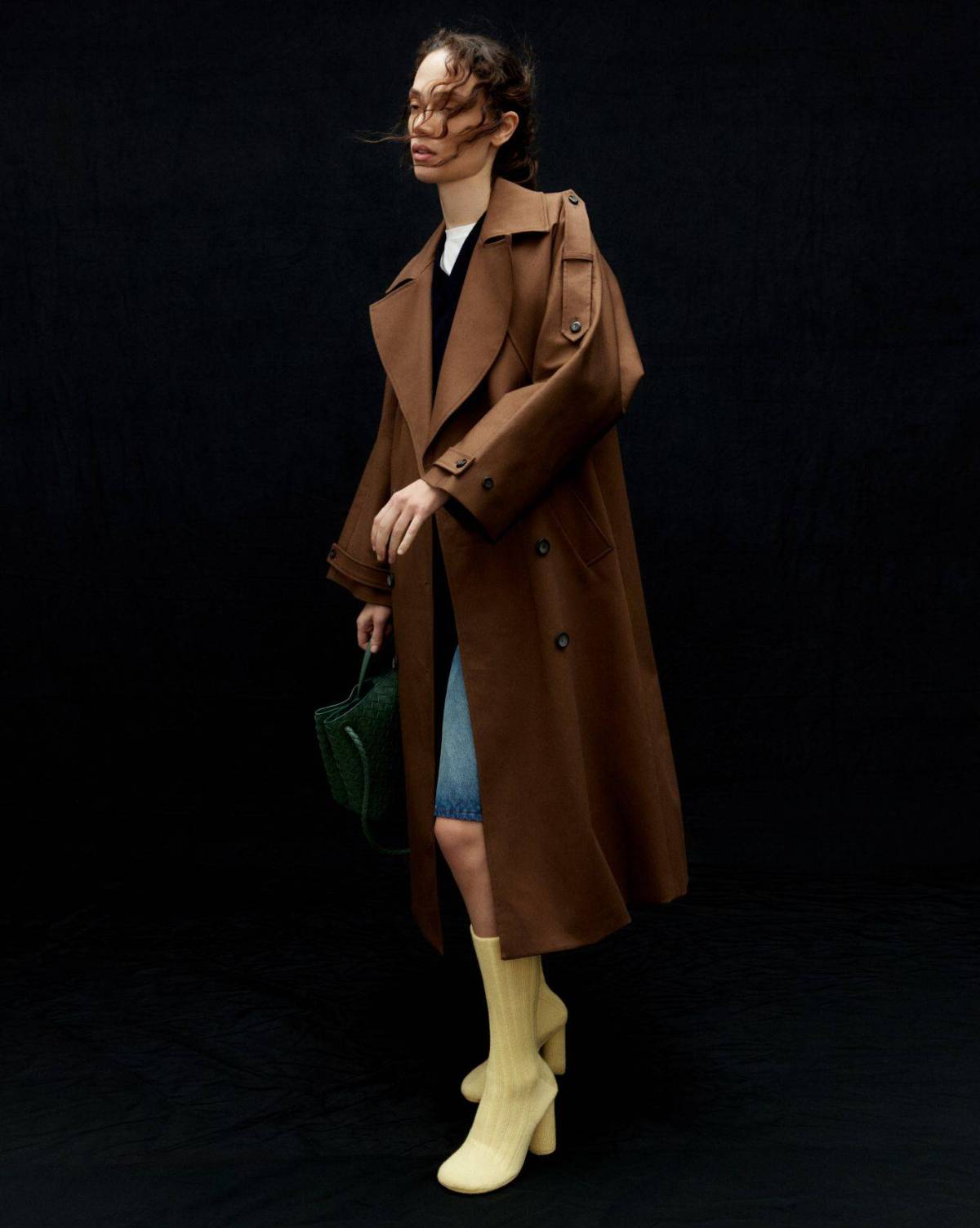 Róhe Brown Oversized cotton-twill trench coat, Bottega Veneta Yellow Ribbed-knit heeled knee boots