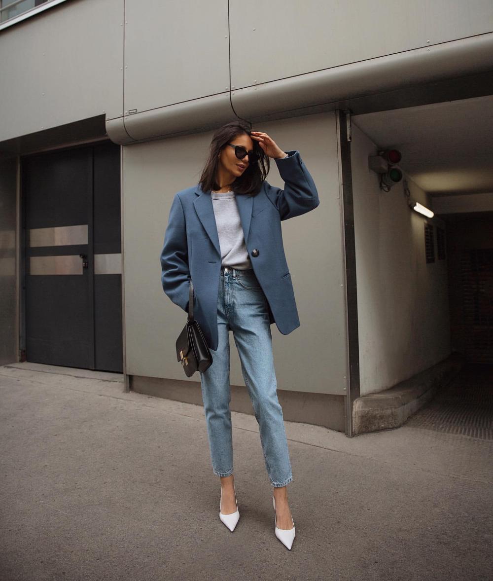 Petra Mackova Minimalist Outfits Acne Studios Blue Blazer with Jeans Celine Bag
