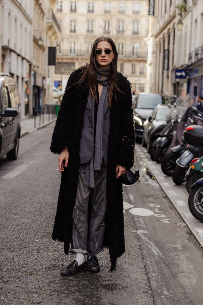 Street Fashion at Paris Couture Week Spring-Summer 2024 - Minimalist ...