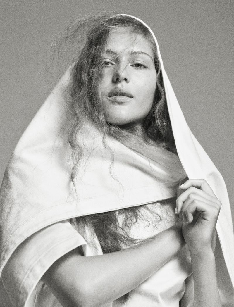 Minimalist Fashion Editorials
