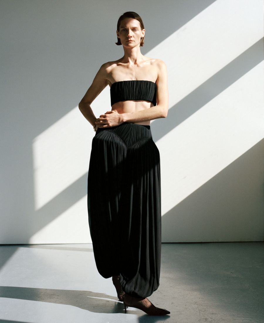 Karolin Wolter by Deo Suveera and Pamela Dimitrov for M Le Magazine du Monde April 2025