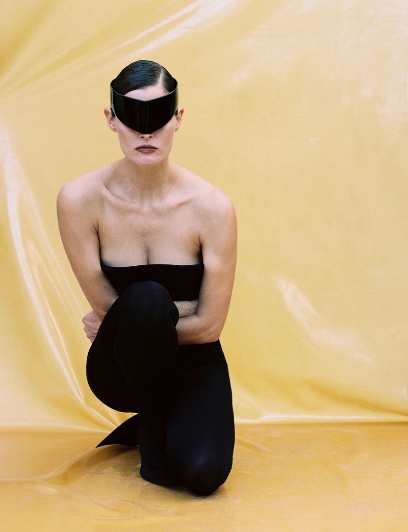 Minimalist Fashion Editorials, 00s Supermodel Style