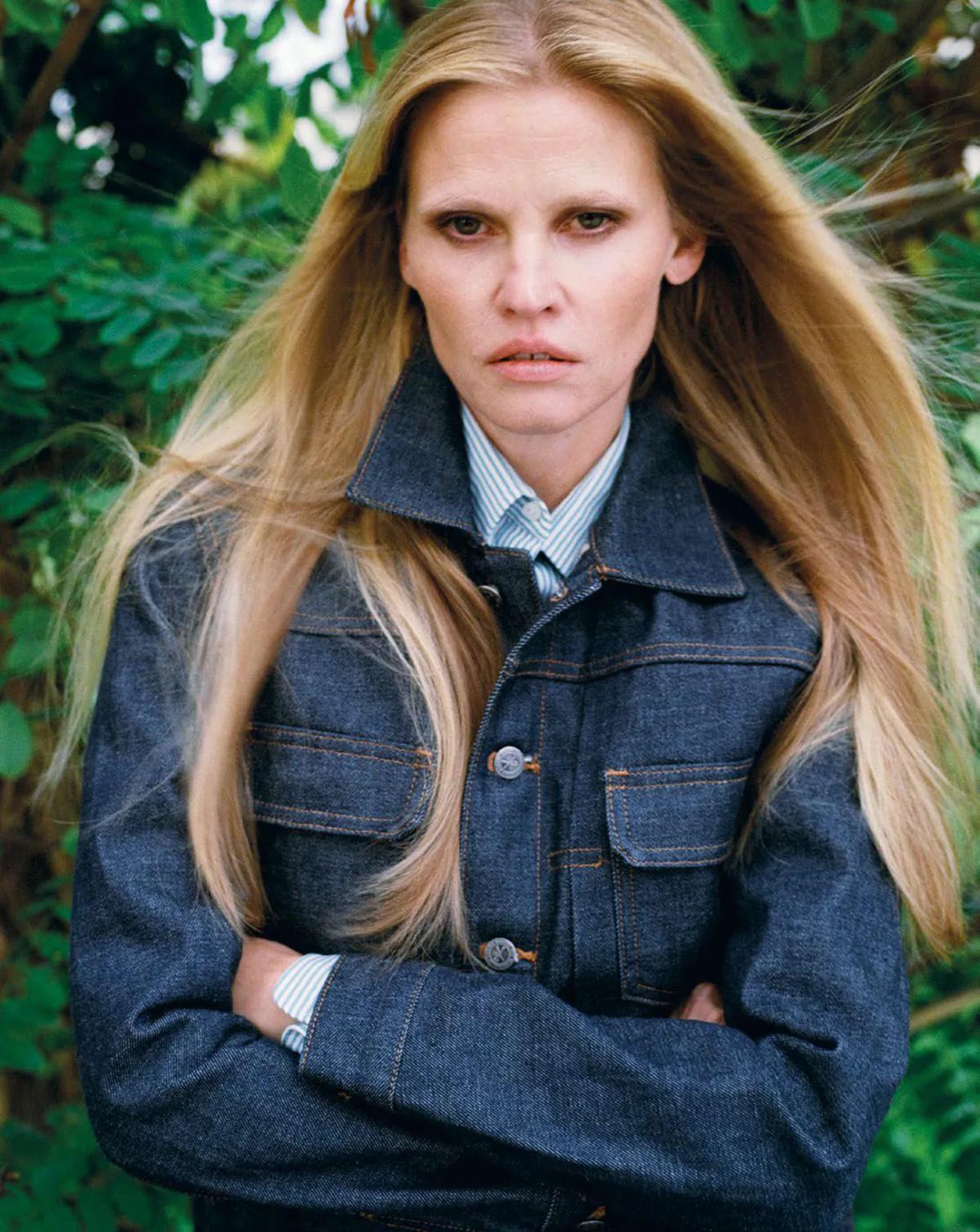 Lara Stone by Tim Elkaim for M Le magazine du Monde September 2025
